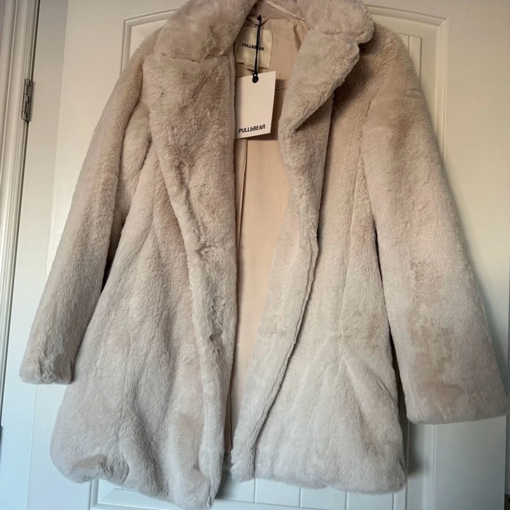 Pull&Bear Luxe Cream Faux Fur Coat - Plush Winter Statement Piece - New - Small - Picture 3 of 11